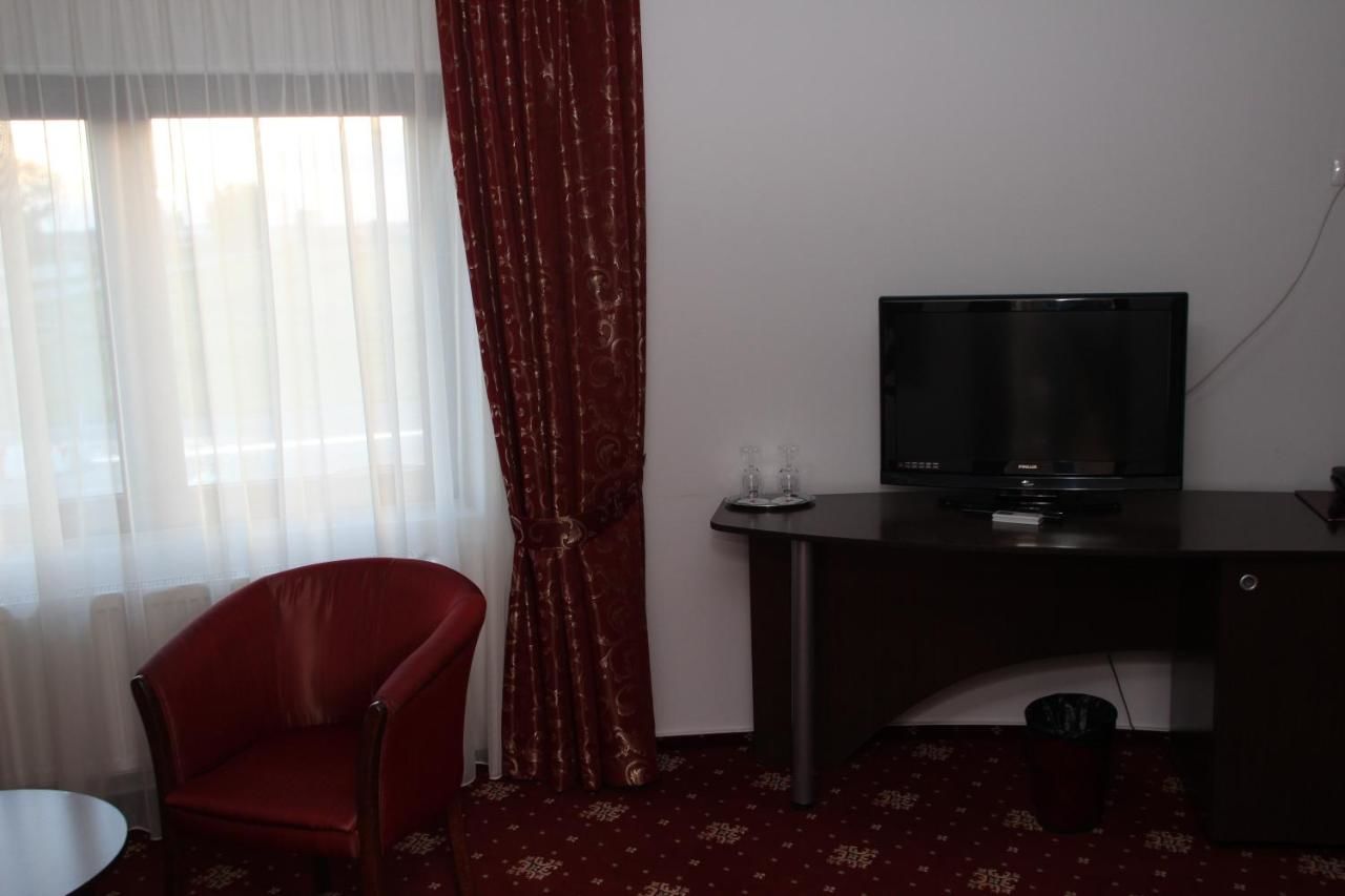 Отель Hotel Royal 2 Urziceni-14