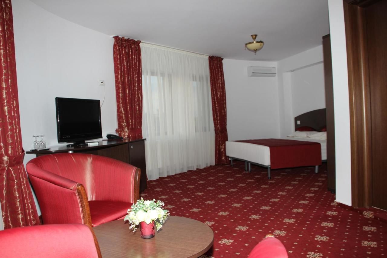 Отель Hotel Royal 2 Urziceni-16