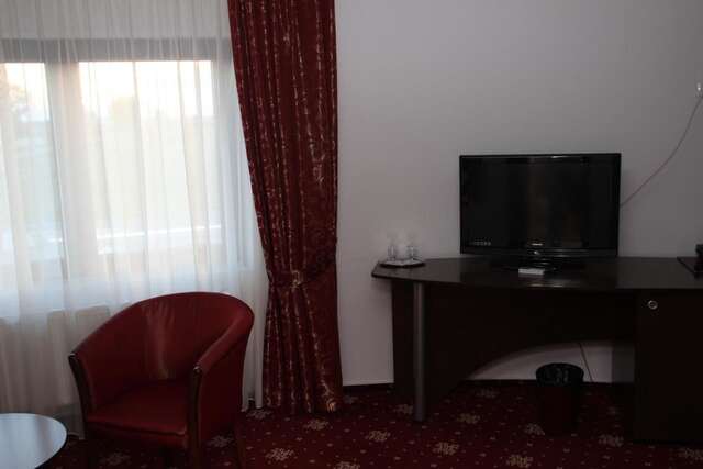 Отель Hotel Royal 2 Urziceni-13